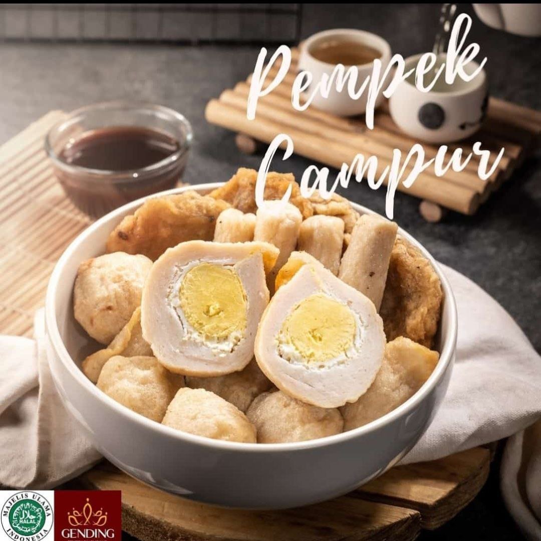 Pempek Campur